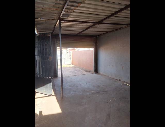 2 BEDROOM HOUSE FOR SALE IN KATLEHONG SOUTH